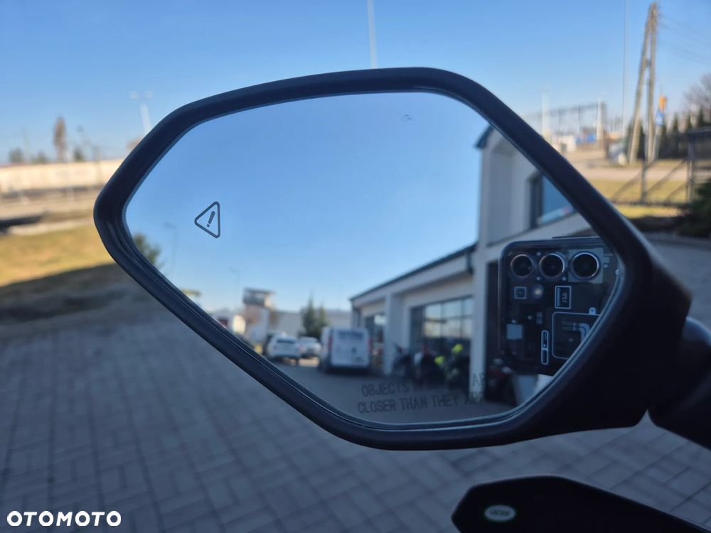 QJMOTOR SRT900S - 22