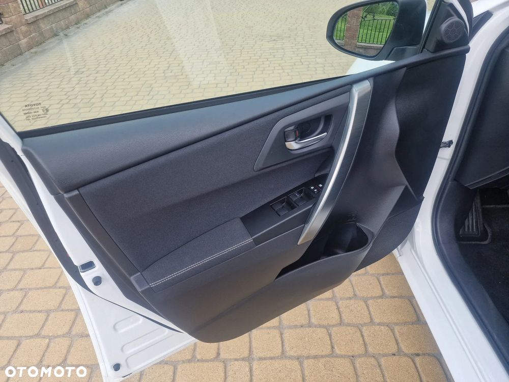 Toyota Auris 1.33 VVT-i Life - 10