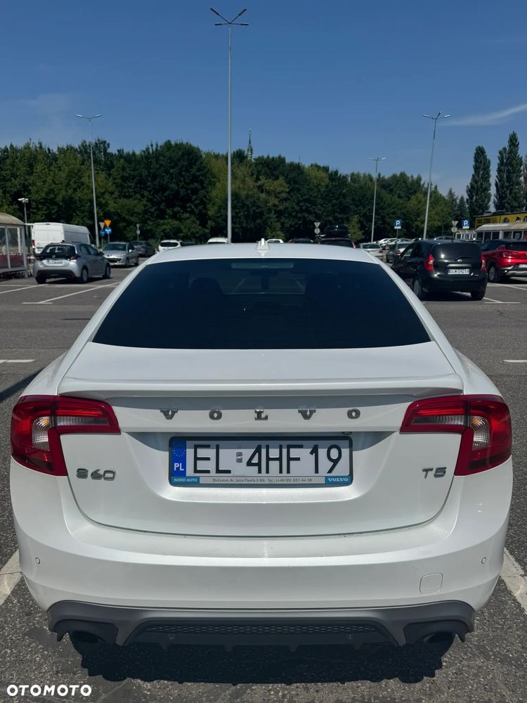 Volvo S60 T5 Drive-E R-Design Momentum - 6