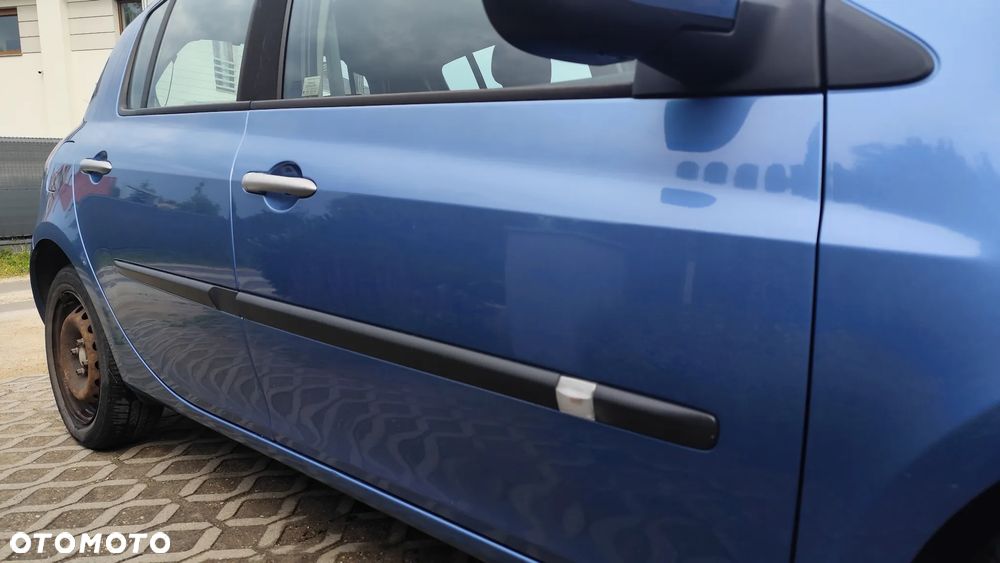 Renault Clio 1.2 16V Alize - 15
