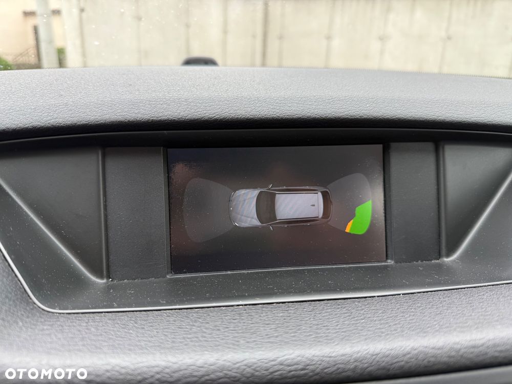 BMW X1 xDrive20i - 16