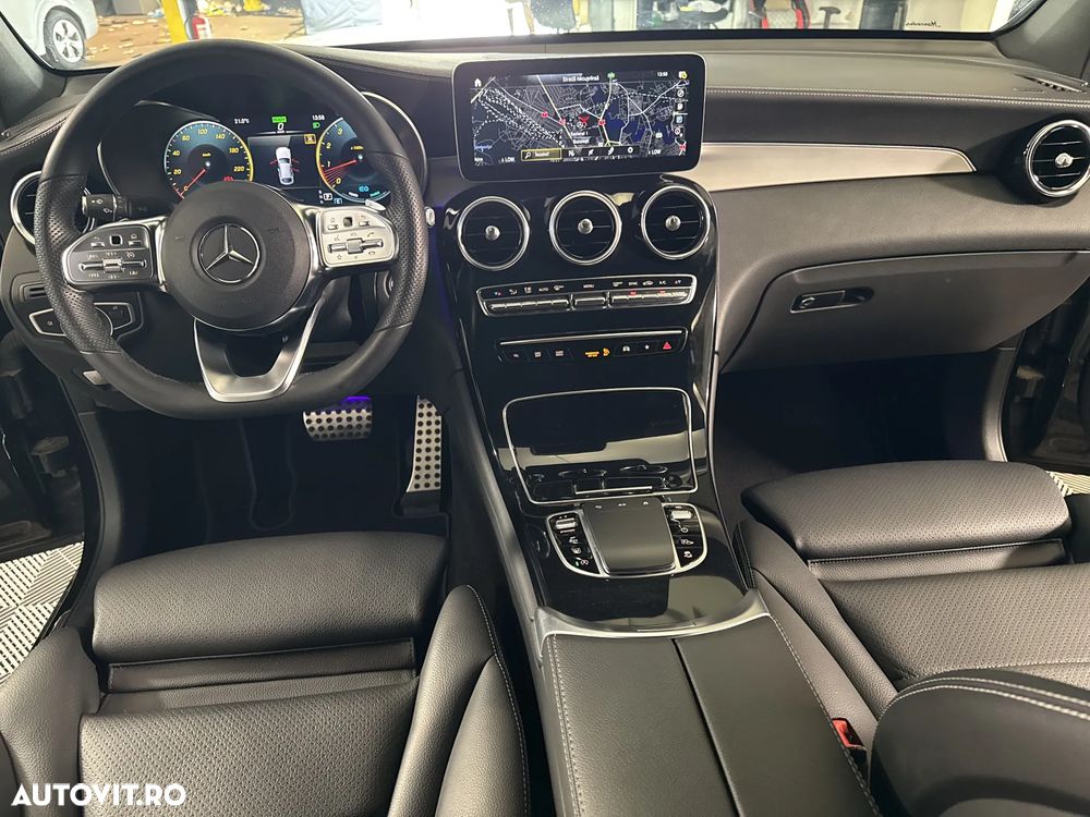 Mercedes-Benz GLC Coupe 200 4Matic 9G-TRONIC AMG Line - 10