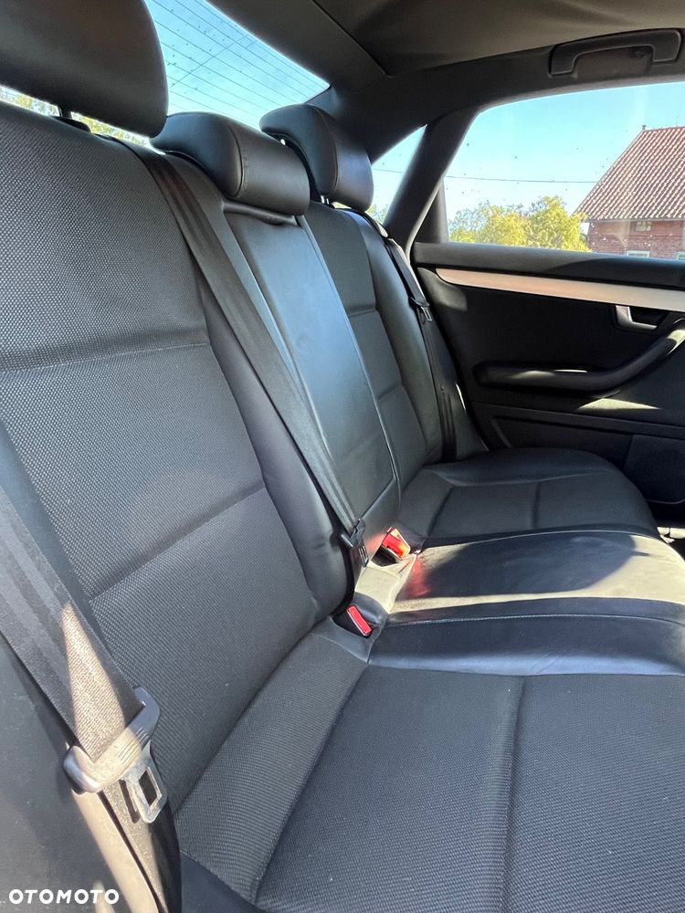 Audi A4 Limousine 2.0 T FSI - 10