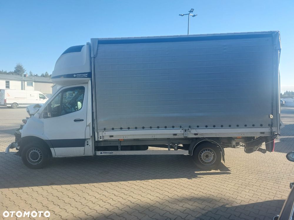 Mercedes-Benz Sprinter 317 - 12