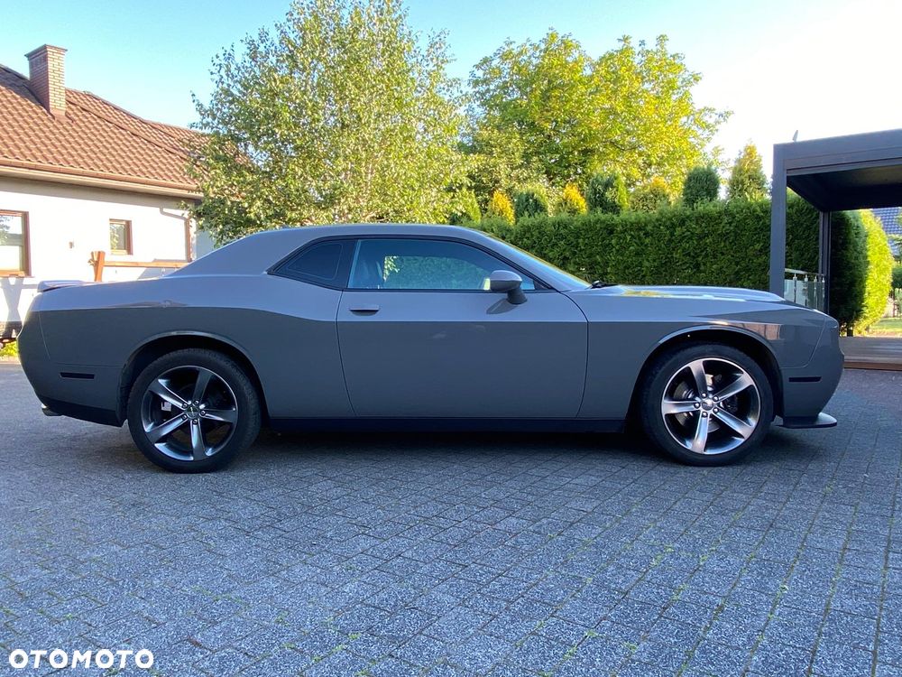 Dodge Challenger - 5