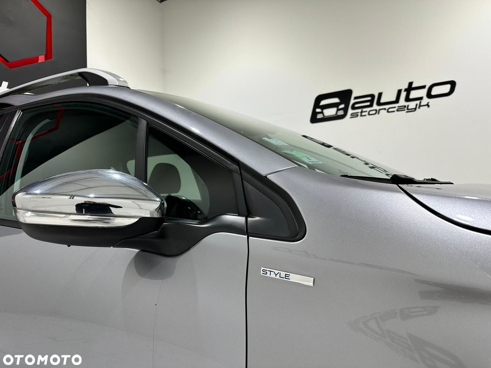 Peugeot 2008 - 5