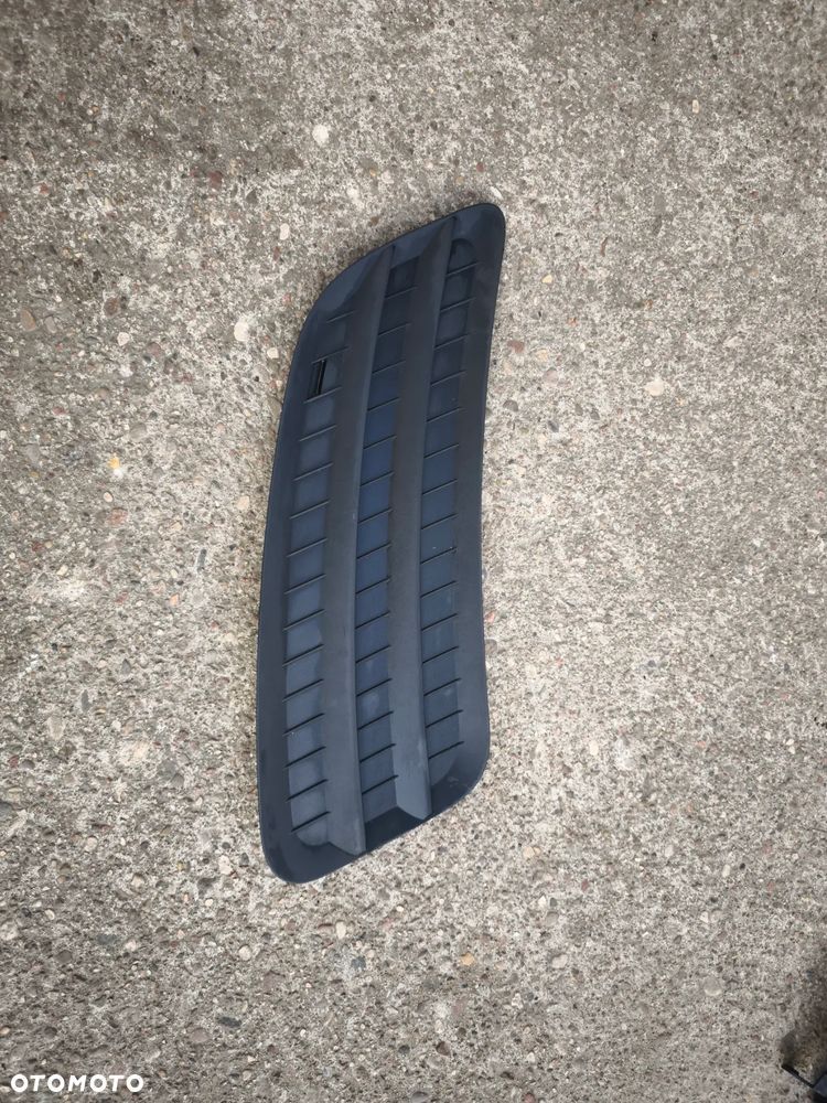 Nakładka kratka maski prawa A9108360500 Mercedes-Benz Sprinter w907 w910 - 1