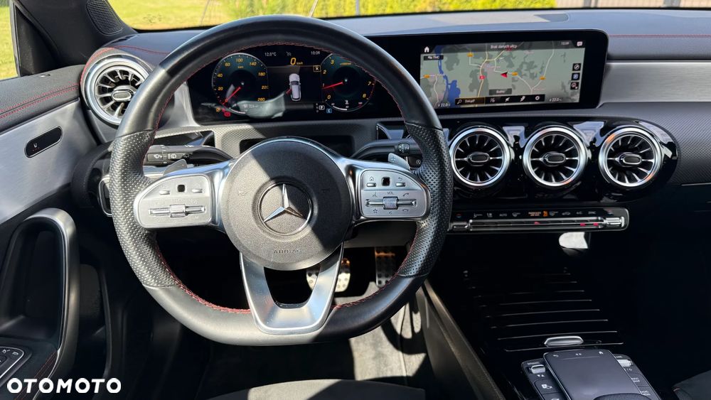 Mercedes-Benz CLA 180 7G-DCT Edition AMG Line - 23