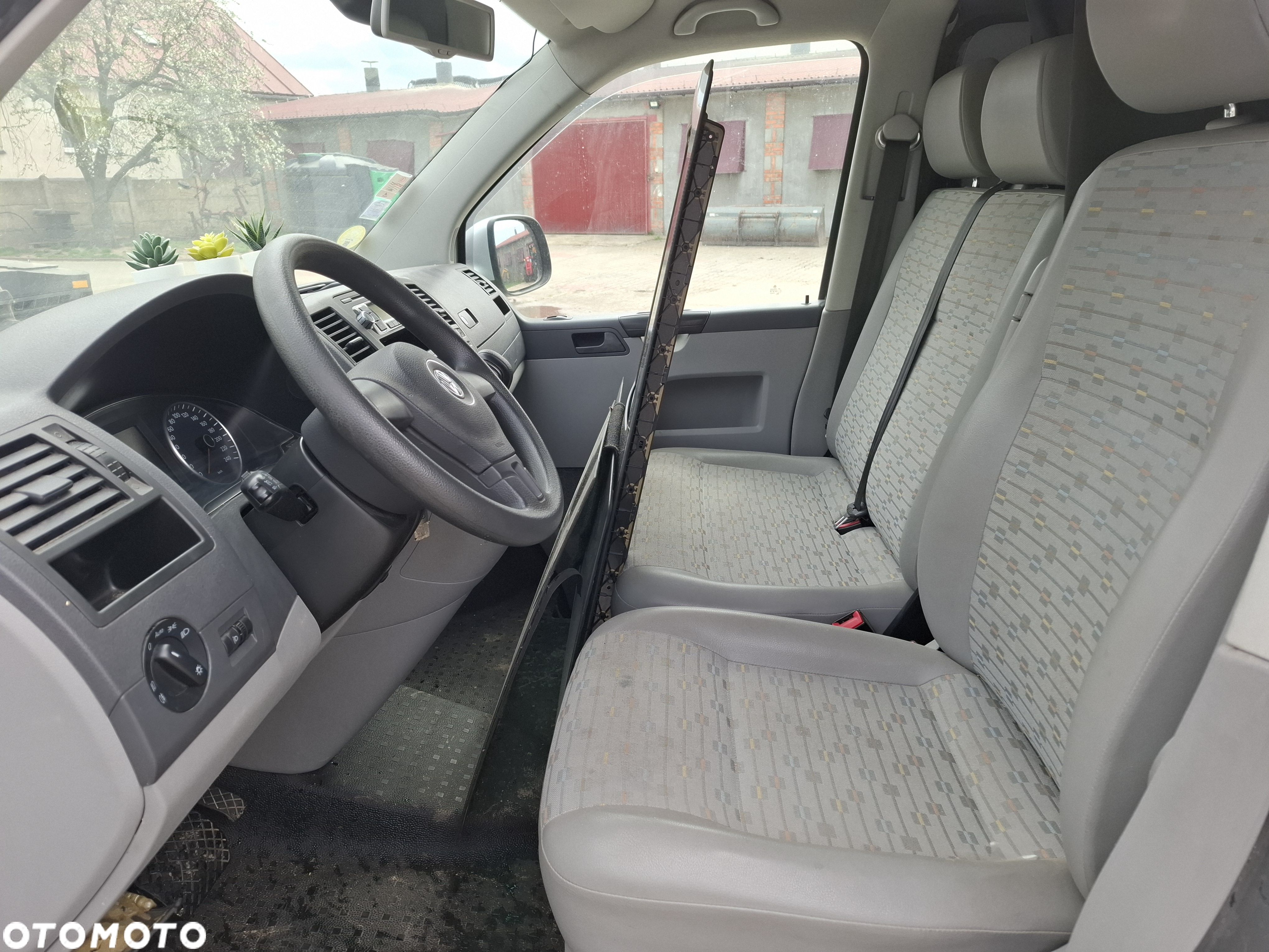 Volkswagen T5 - 14