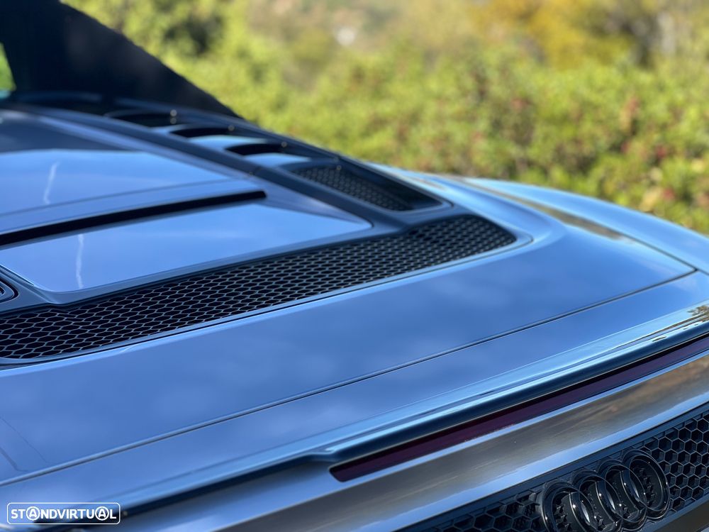 Audi R8 Spyder 5.2 FSi V10 S tronic - 24