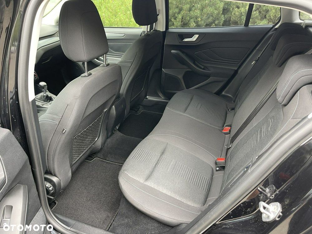 Ford Focus - 23