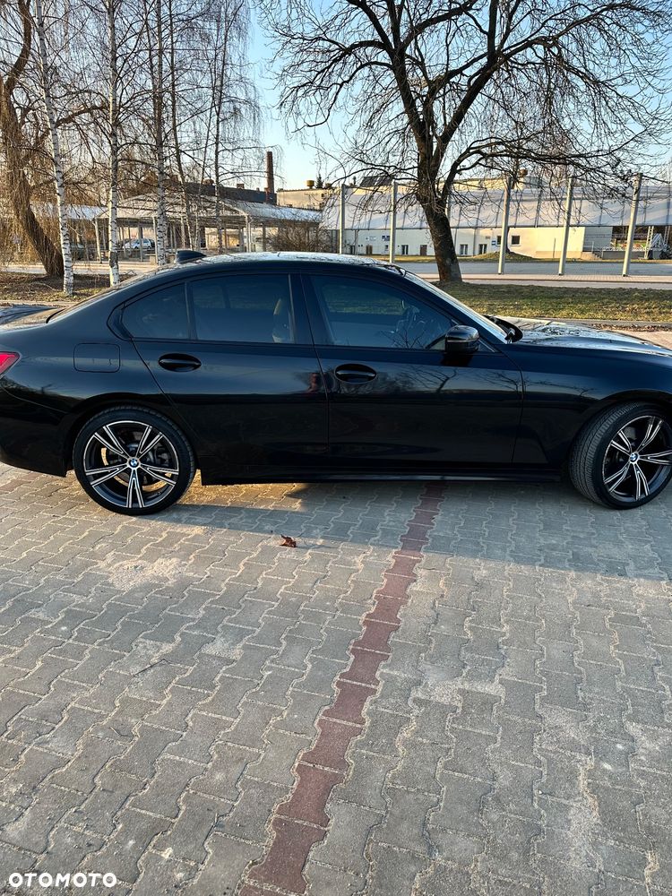 BMW Seria 3 330e M Sport - 3
