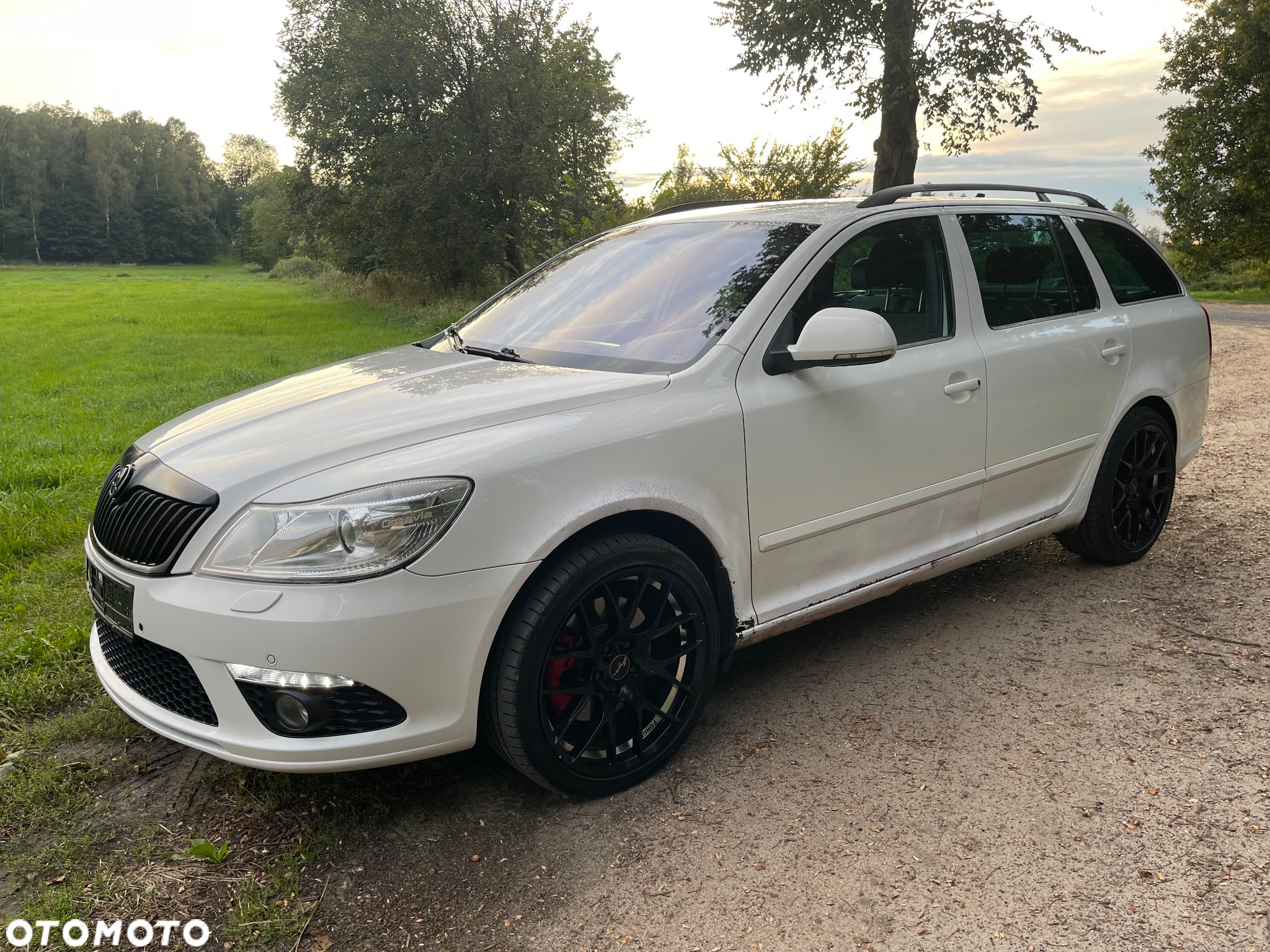 Skoda Octavia Combi 2.0 TDI DPF RS - 14