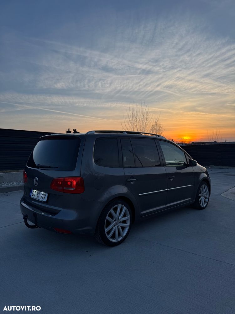 Volkswagen Touran 2.0 TDI DPF Highline DSG - 5