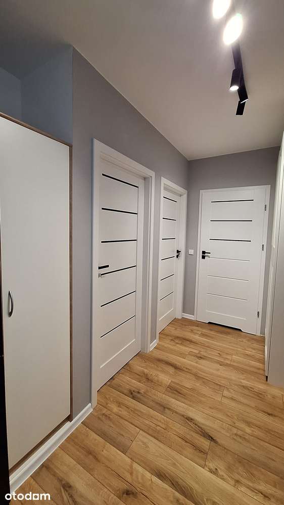 Komfortowe 3 pokoje 55m², balkon, garaż podziemny – Gdańsk, Ptasia