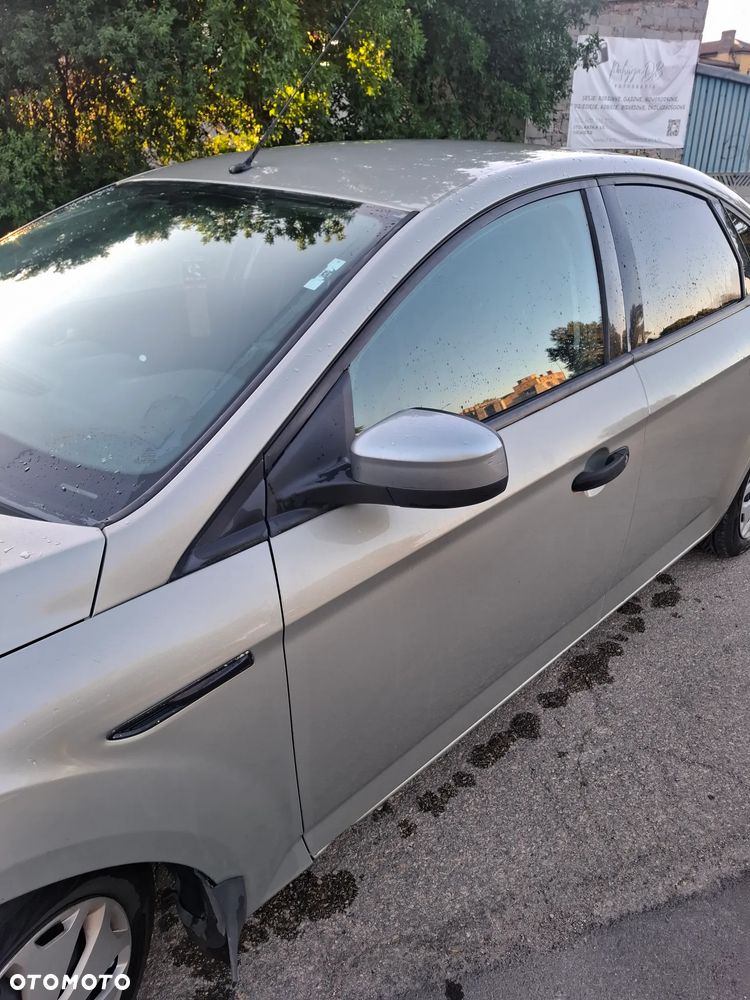 Ford Mondeo 1.6 Trend - 11