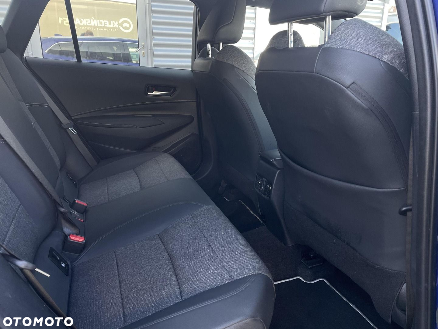 Toyota Corolla - 17