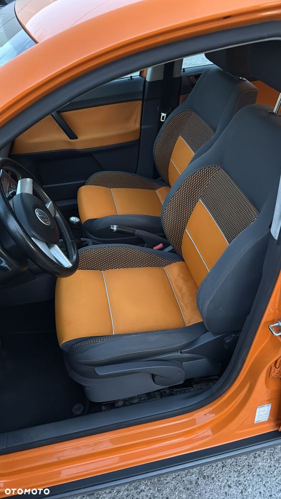 Volkswagen Polo - 2