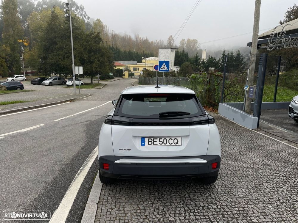 Peugeot 2008 1.2 PureTech Active - 8