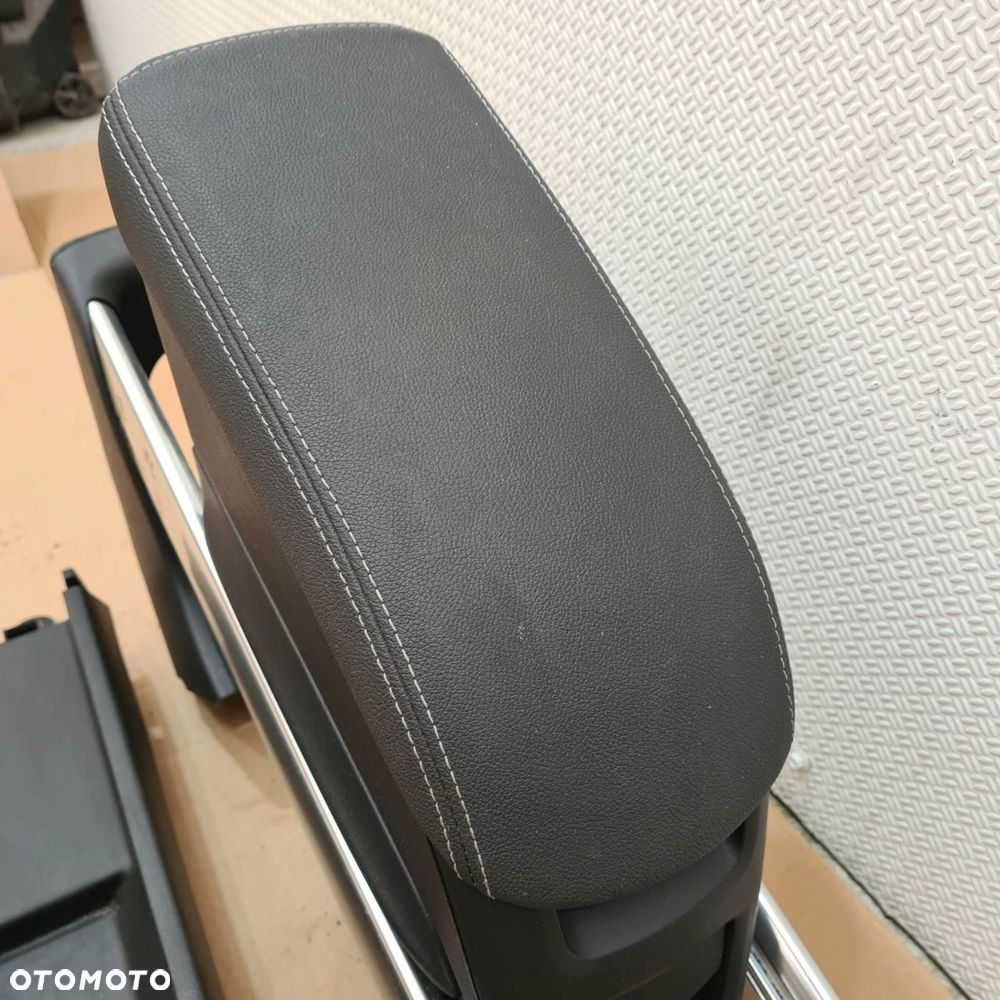 opel meriva b podłokietnik tunel środkowy szyna - 3