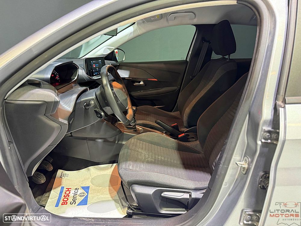 Peugeot 208 1.2 PureTech SE Style - 14