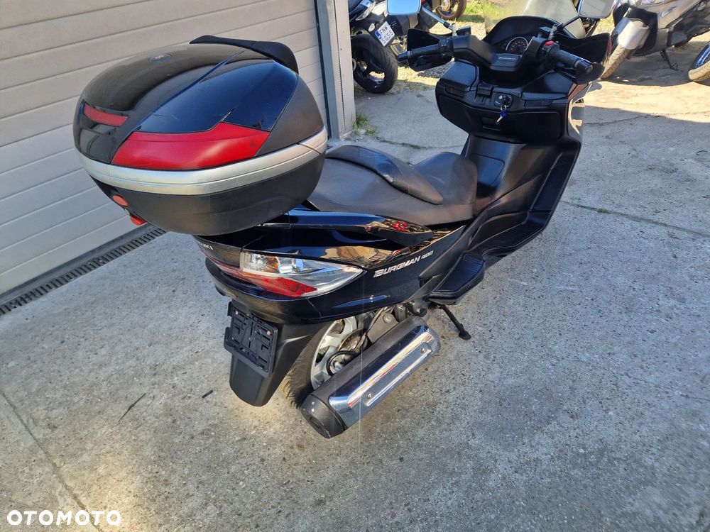 Suzuki Burgman - 9