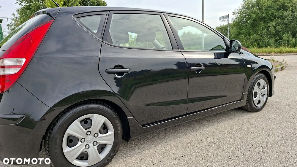 Hyundai i30 1.4 Blue Comfort - 22