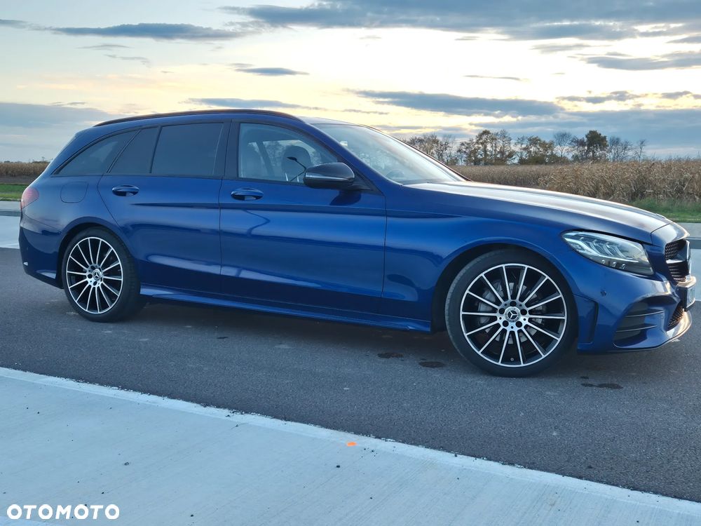 Mercedes-Benz Klasa C 220 d 4Matic T 9G-TRONIC AMG Line - 13