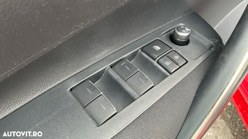 Toyota Corolla 1.8 HSD Dynamic - 26