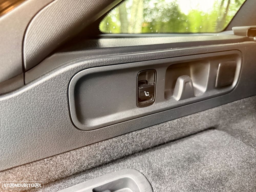 Mercedes-Benz C 300 de T 9G-TRONIC AMG Line - 31