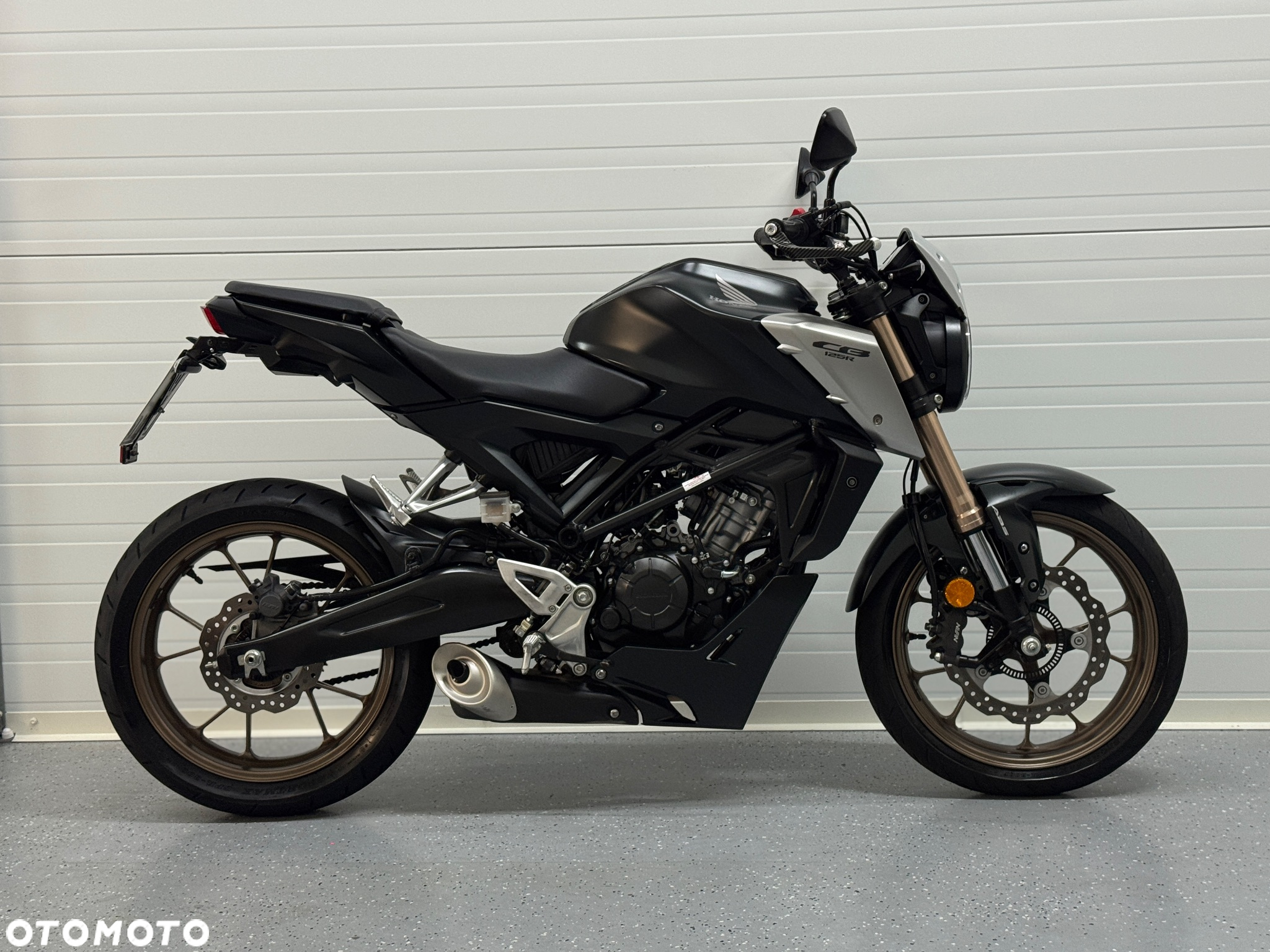 Honda CB - 2