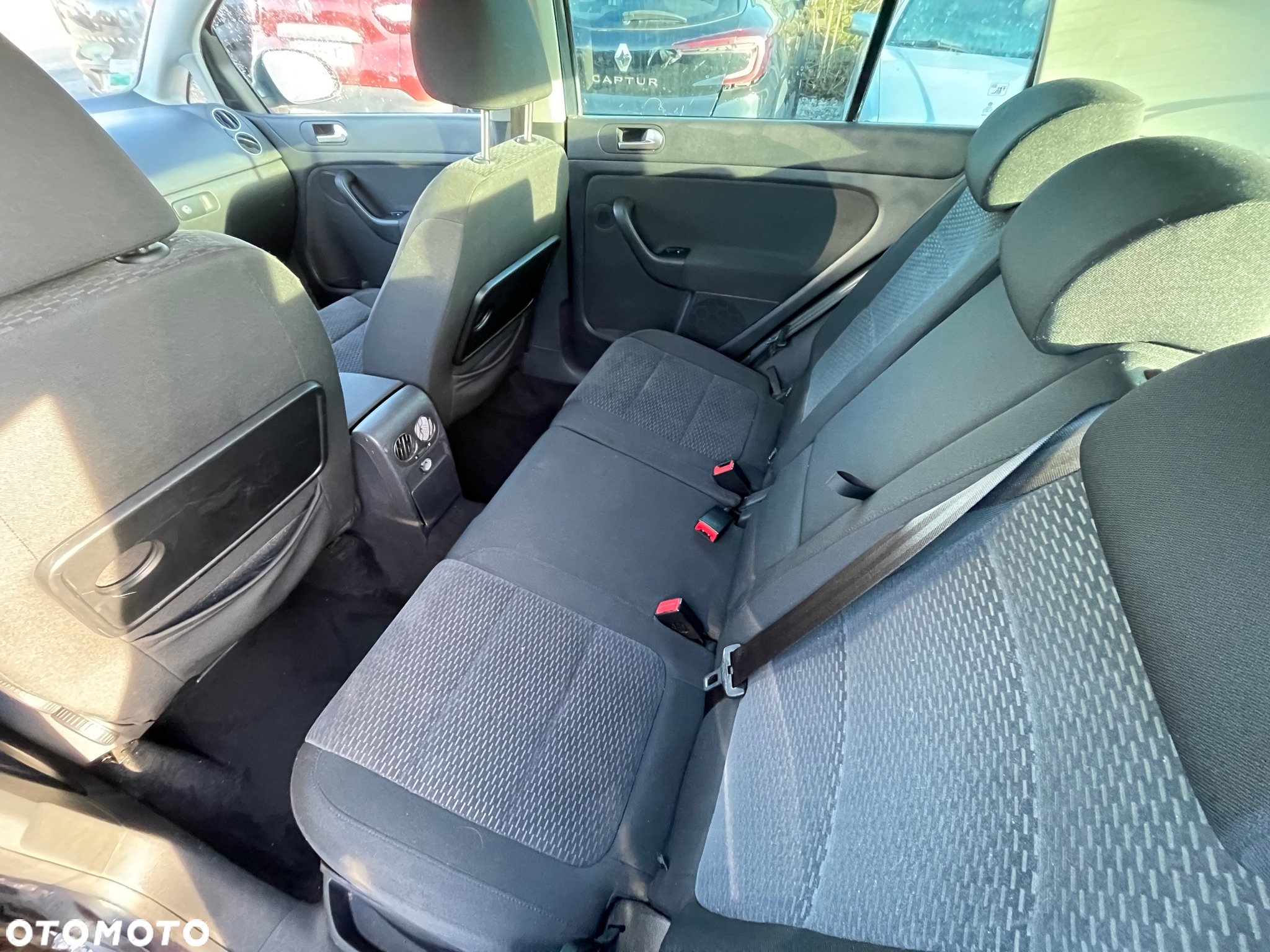 Volkswagen Golf Plus 1.6 TDI Comfortline - 17