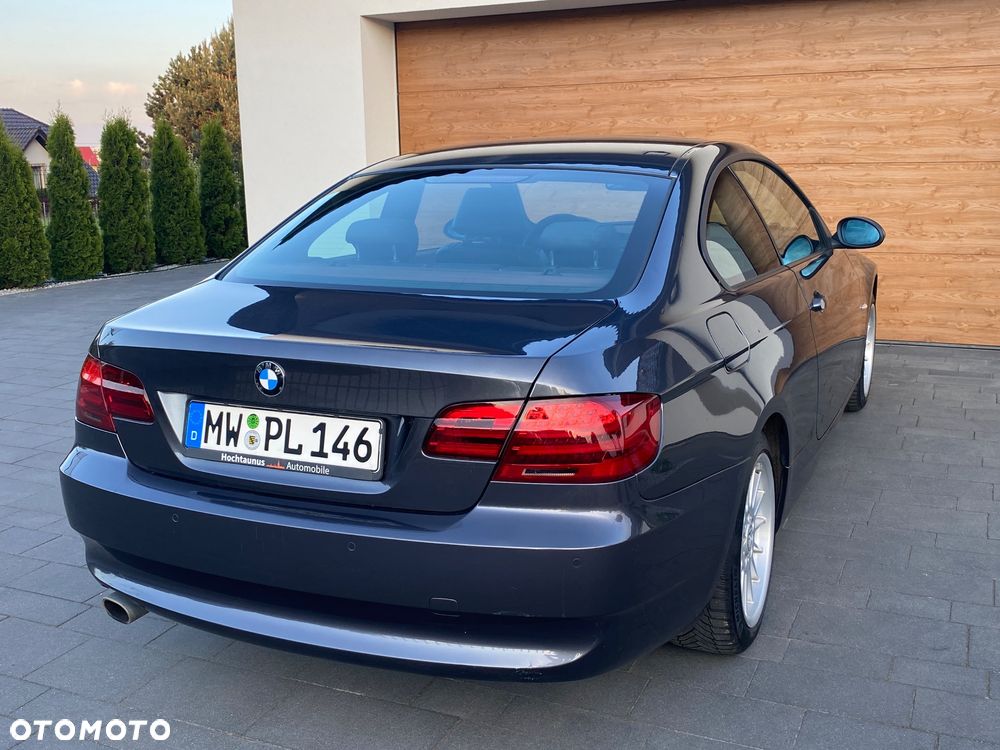 BMW Seria 3 320i M Sport Edition - 8