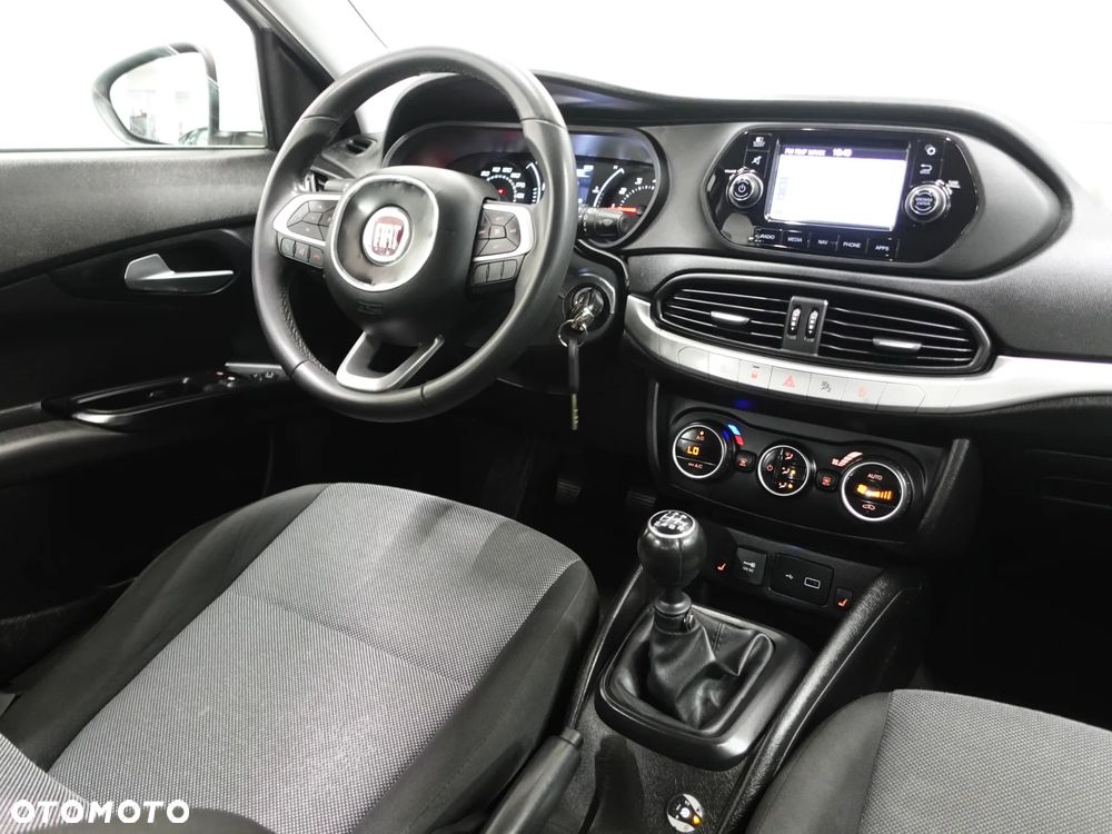 Fiat Tipo 1.4 16v Easy - 31
