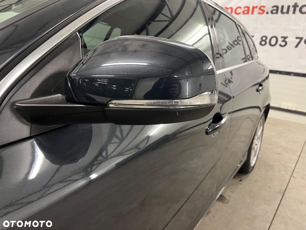 Volvo V60 DRIVe Momentum - 24