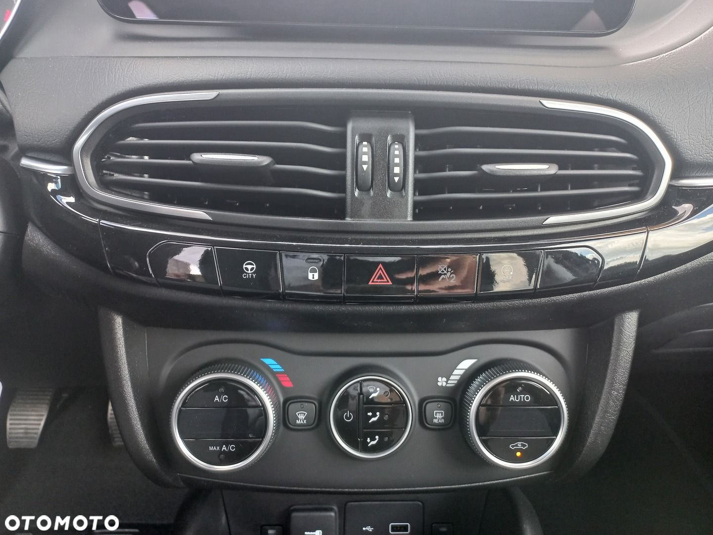 Fiat Tipo 1.0 T3 Cross - 24
