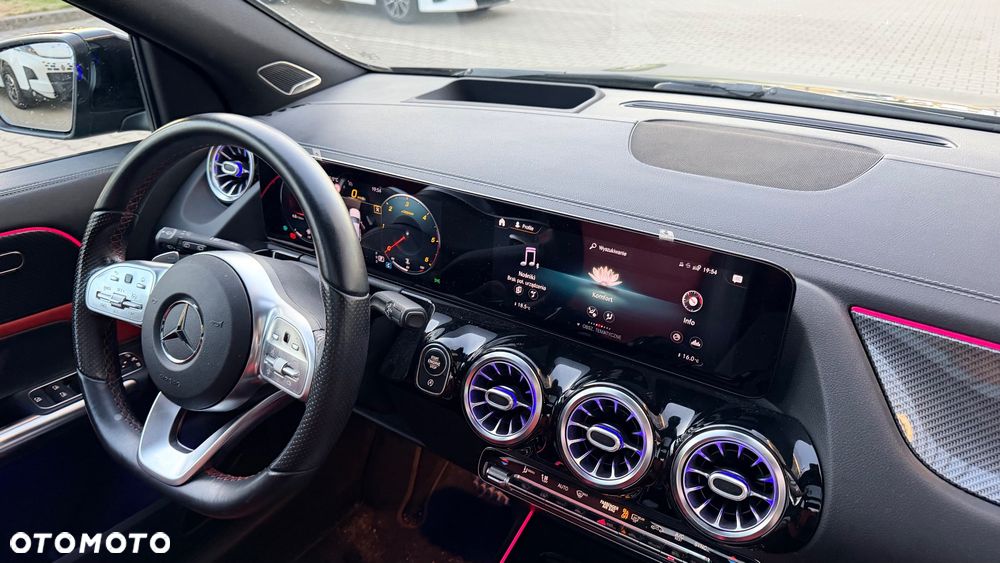 Mercedes-Benz GLA 200 d AMG Line - 27