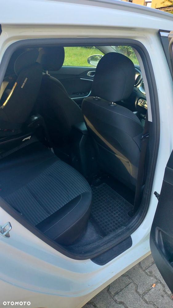 Kia Ceed 1.5 T-GDI M - 8