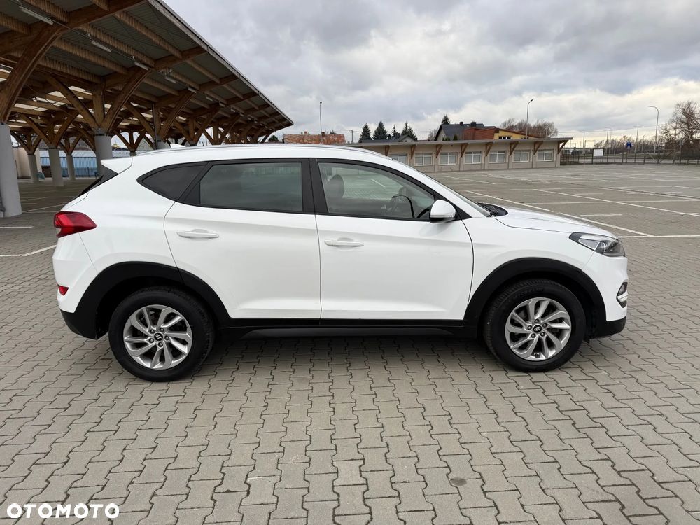 Hyundai Tucson 1.7 CRDI BlueDrive Comfort 2WD - 10