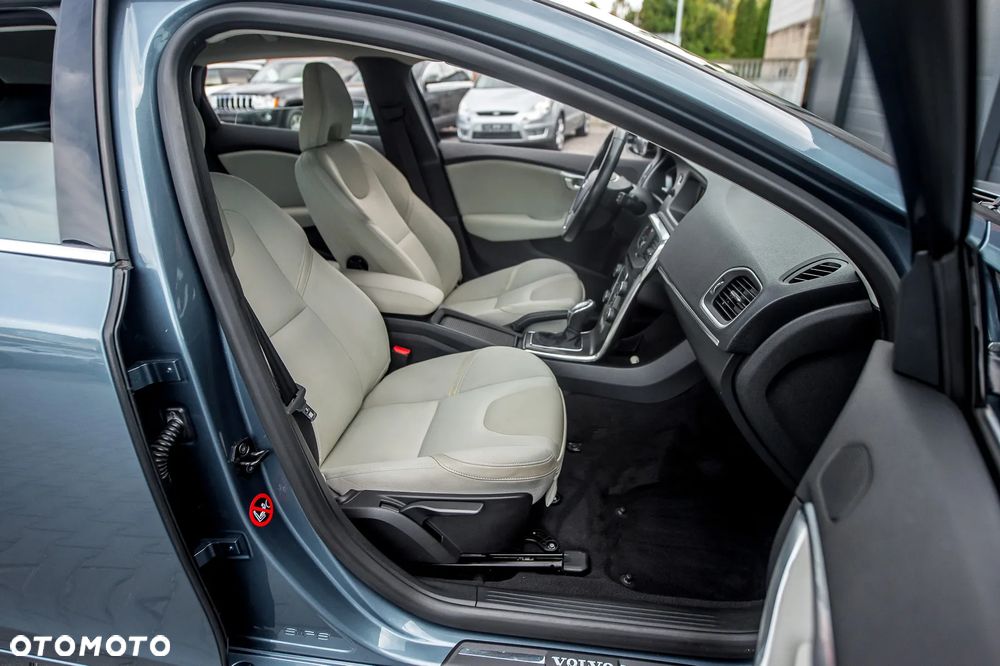 Volvo V40 - 20