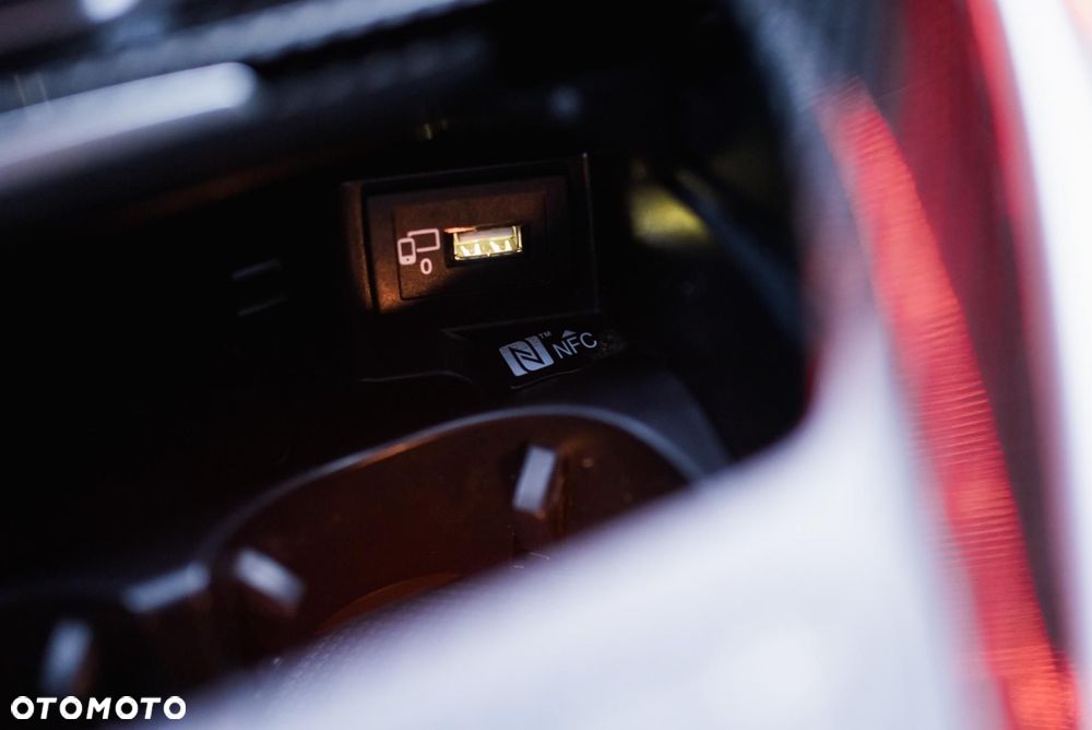 Mercedes-Benz AMG GT 43 4-Matic+ - 32