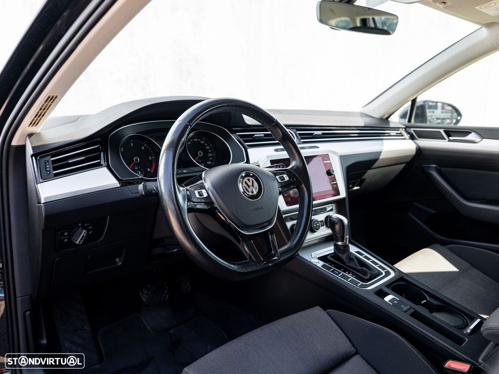 VW Passat Variant 2.0 TDI Confortline DSG - 12
