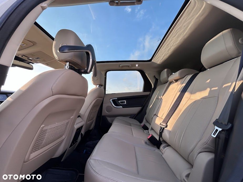 Land Rover Discovery Sport - 30