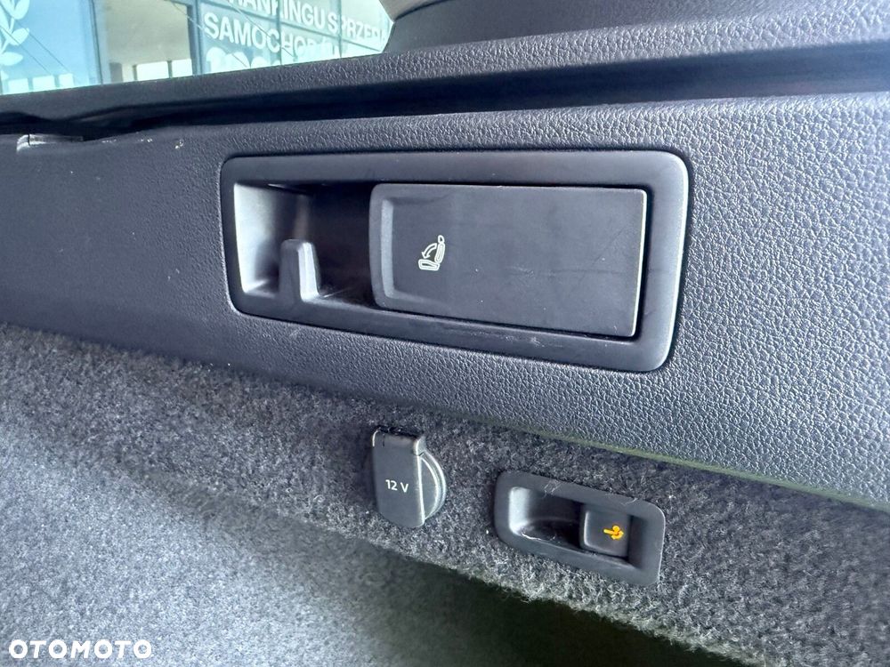 Volkswagen Passat Variant - 21