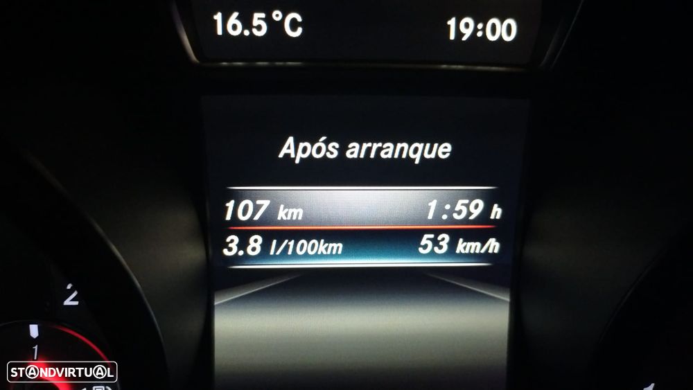 Mercedes-Benz GLA 180 - 6
