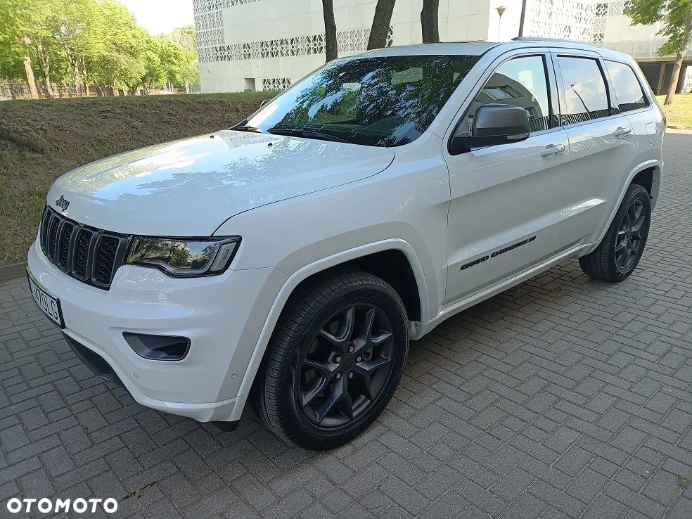Jeep Grand Cherokee - 1