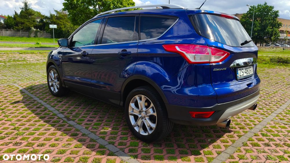 Ford Escape 2.0 EcoBoost AWD Titanium - 4