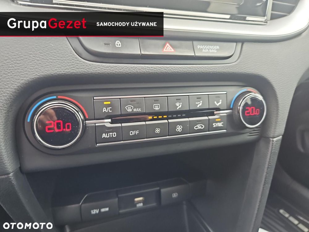 Kia XCeed 1.5 T-GDI M - 23