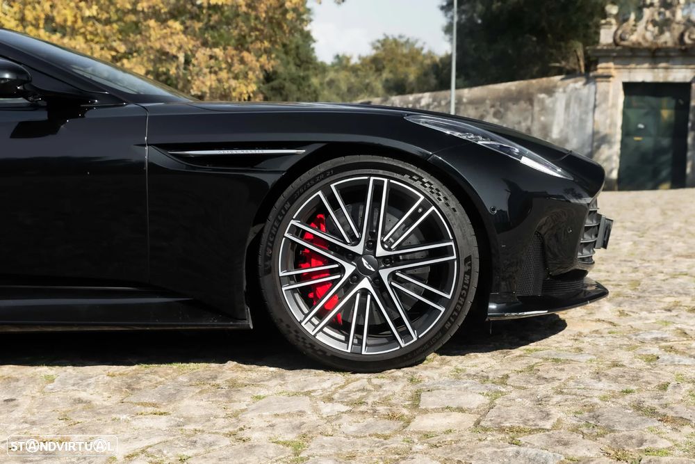 Aston Martin DB12 Coupé V8 Auto - 9