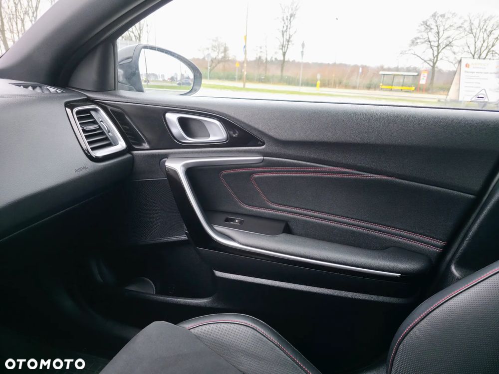 Kia ProCeed 1.6 T-GDI DCT7 OPF GT - 16